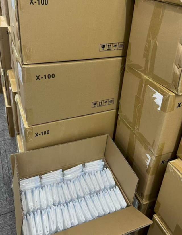 1774580670607715.png 手拍发泡袋1.png
